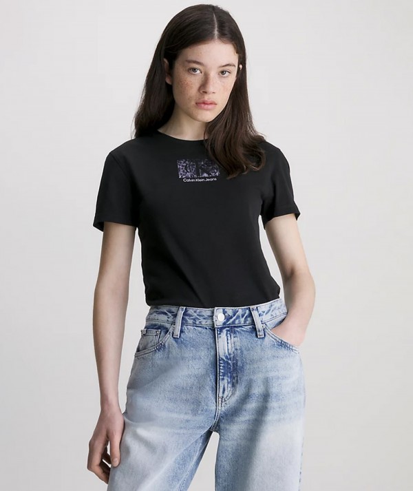 Calvin Klein Jeans T-Shirt Slim Fit in Cotone Biologico Con Logo Donna